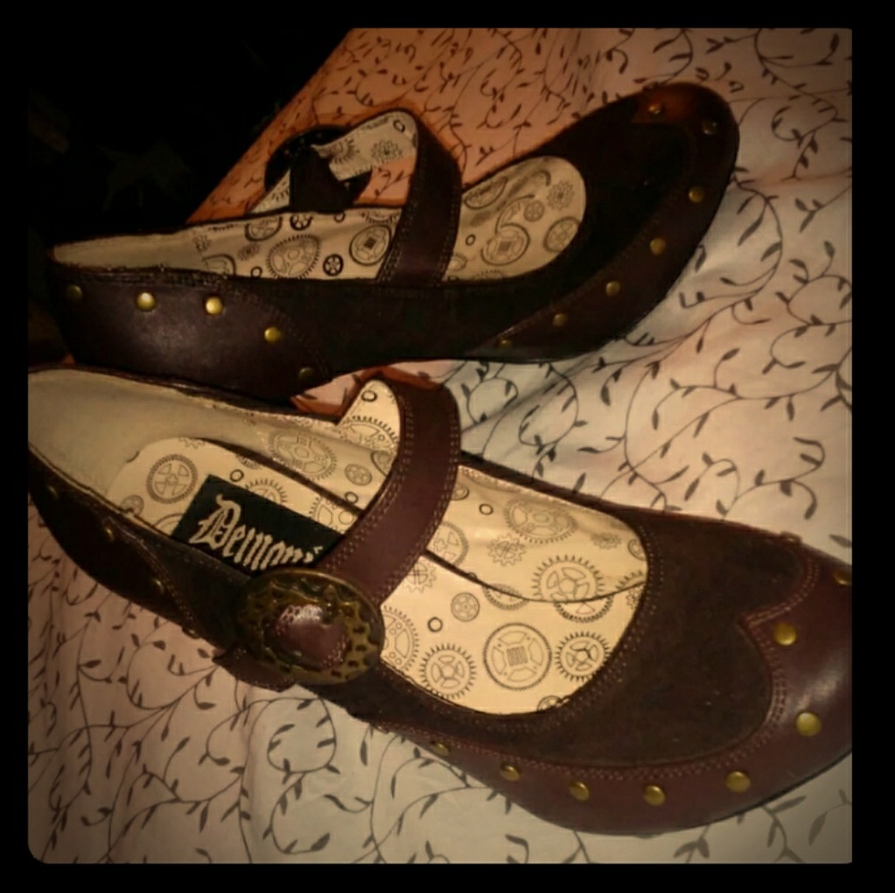 Demonia Pumps